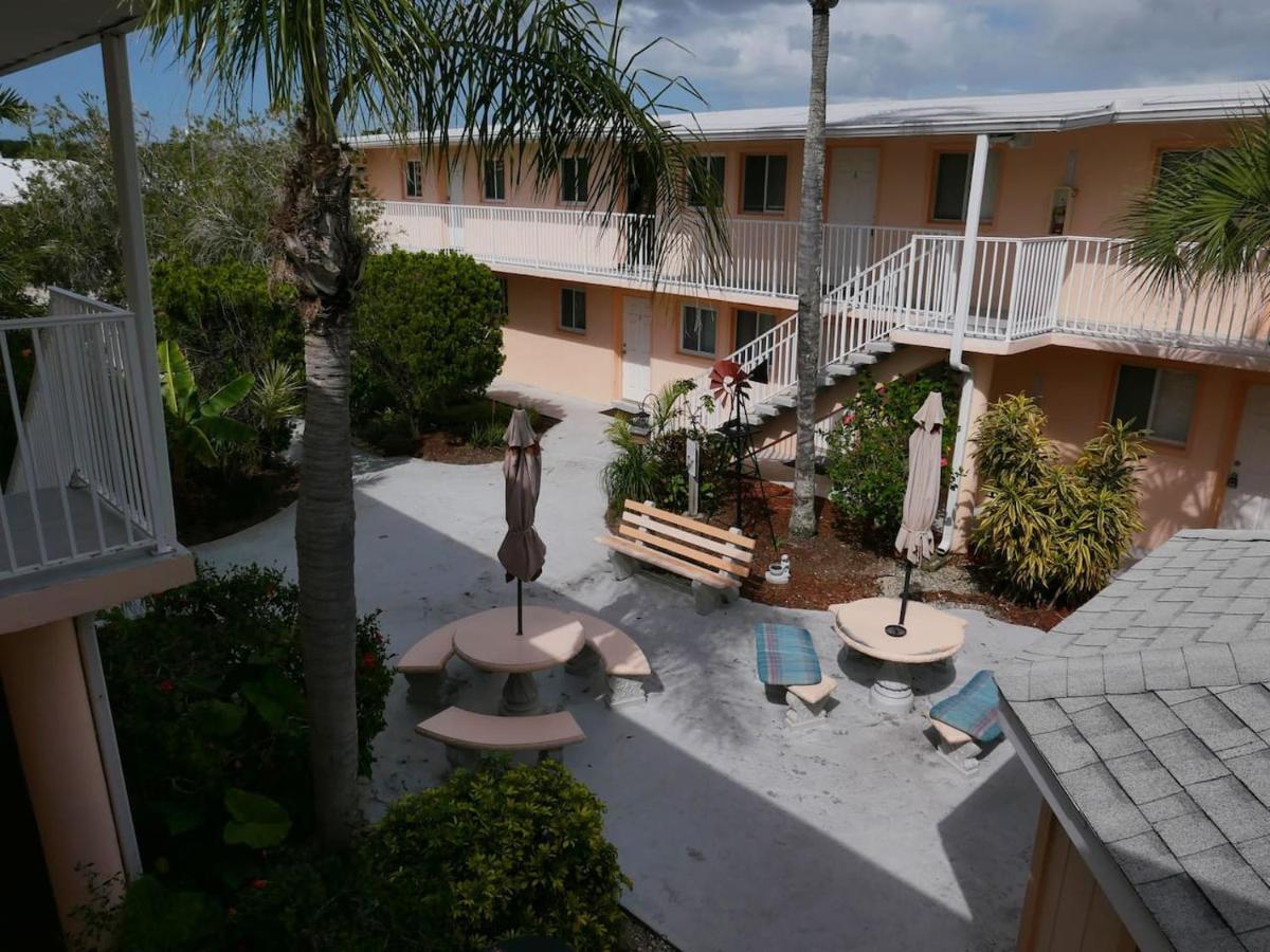 Cozy Beach Getaway Apartment Cape Canaveral Exterior photo